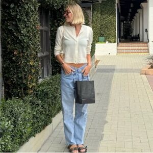 ▪️Agolde Criss Cross Upsized Straight Leg Jeans in Suburbia A097-983